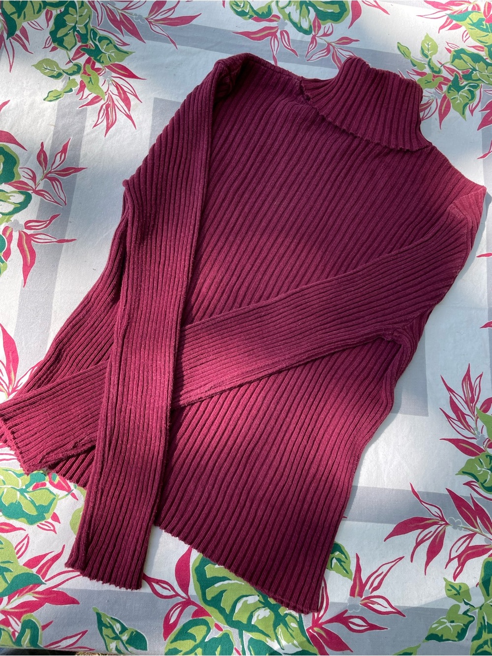 Elegant Maroon Ribbed Turtleneck Sweater